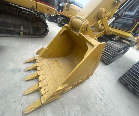 2018 KOMATSU PC220-8 Эксплуатационный экскаватор с двигателем MITSUBISHI в хорошем рабочем состоянии