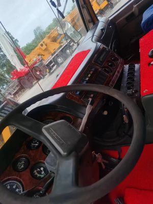 XCMG QY100 Мобильный кран для строительной техники, используемый с максимальной высотой подъема 25 м