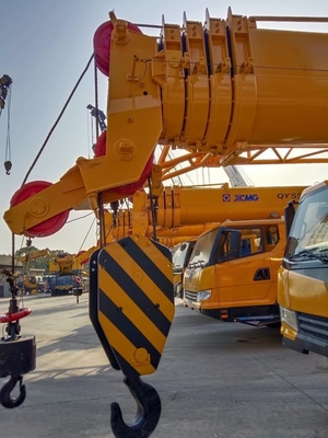 350 KN.m Номинальный подъемный момент используется XCM QY70KC грузовик крана для тяжелой работы