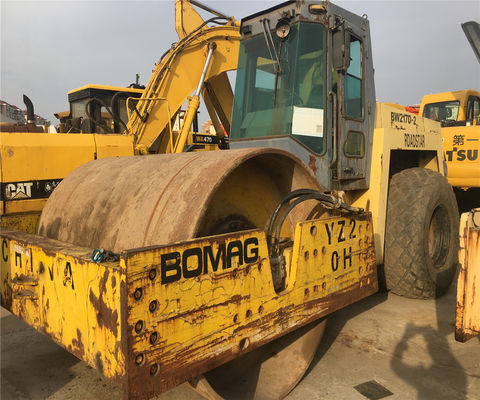 Вибрационный ролик BW217D-2 Хорошее состояние для дорожного строительства Рабочее время 6001-8000