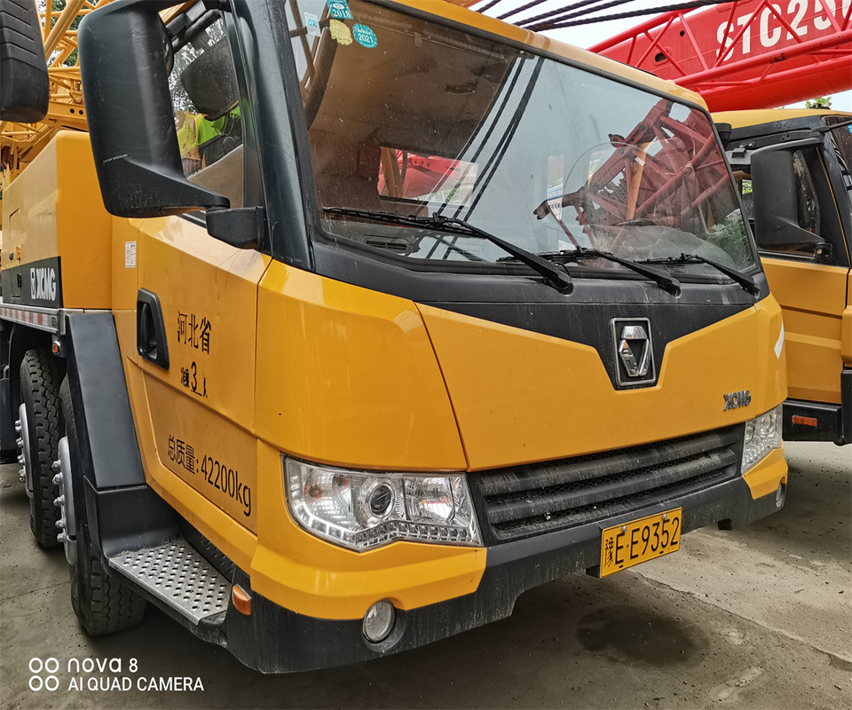 XCMG QY70KA 70T Мобильный грузовой кран с гидравлическим клапаном Liyuan и весом 20000 кг